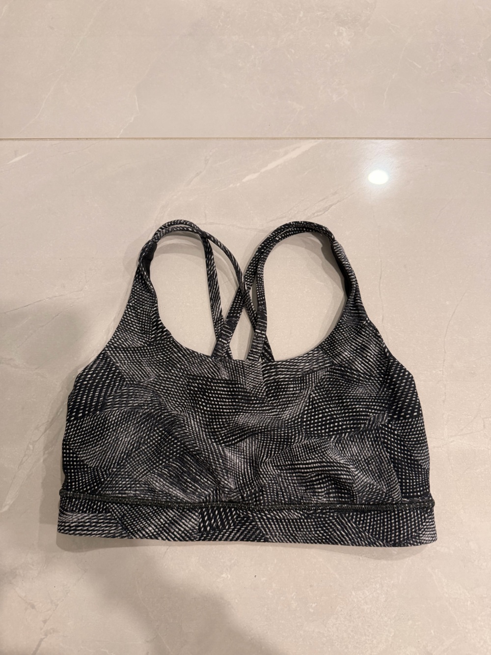 LULU LEMON Women’s Black and white sports bra